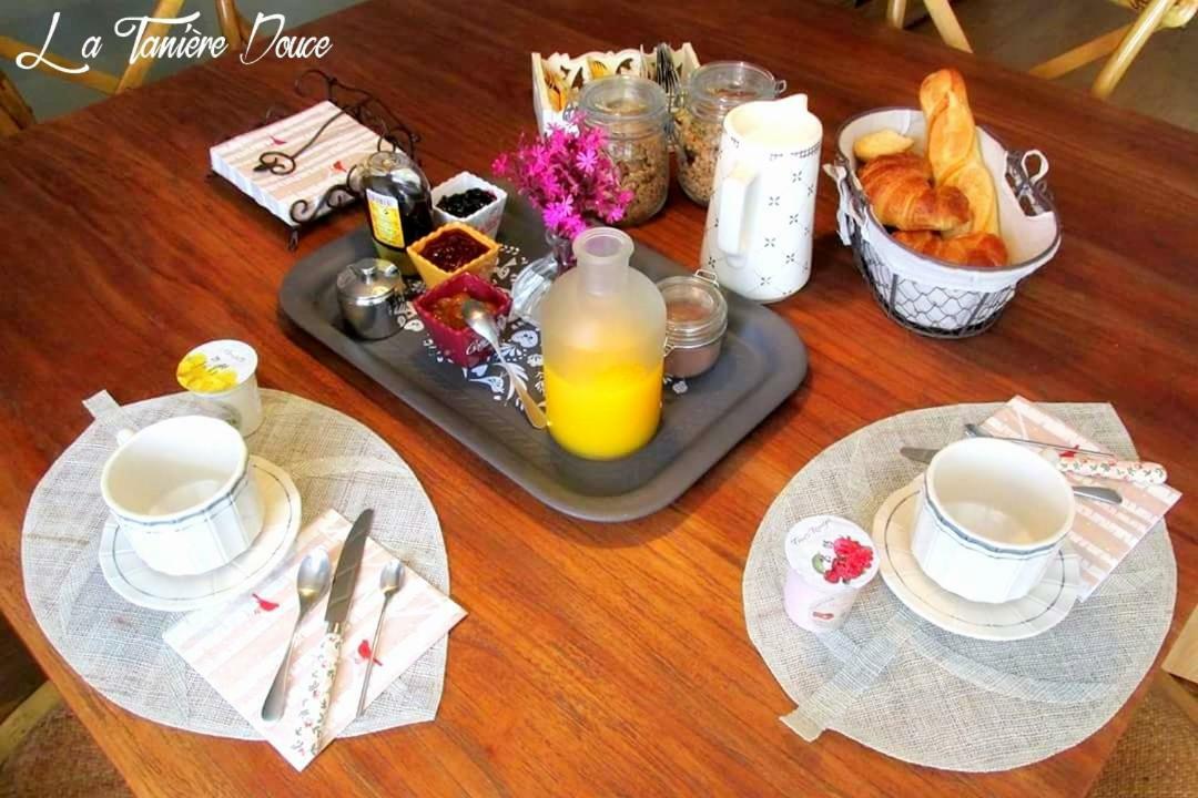 La Taniere Douce Bed & Breakfast Soulaucourt-sur-Mouzon Exterior photo